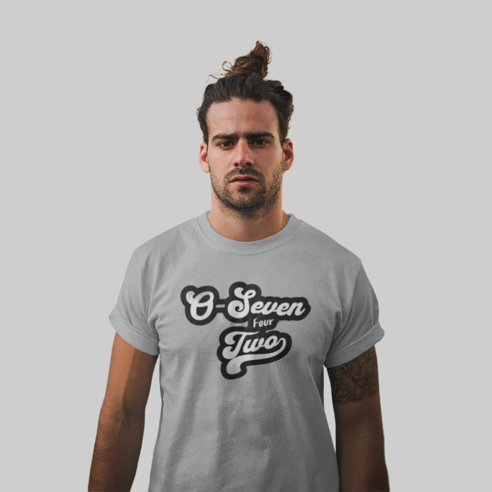 0742 Cola Logo (grey)